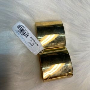 NWT New York and Company gold stretched bracelet